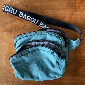 💙💚Baggu Fanny Pack💚💙